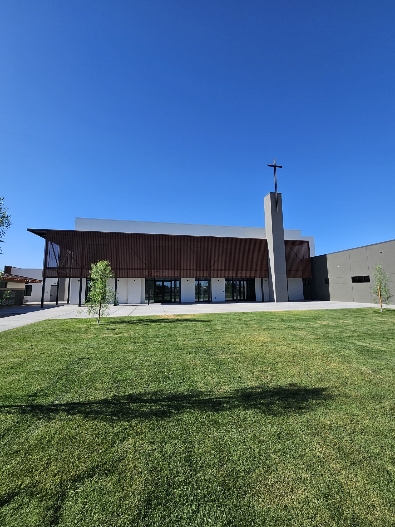 Compass Church steel erection